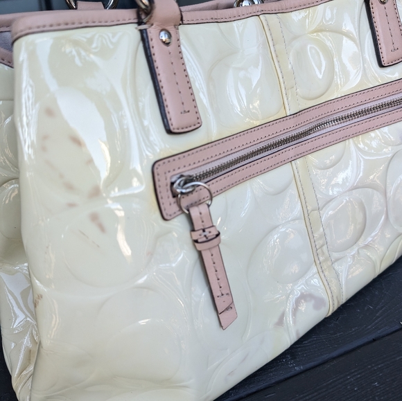 Coach Peyton Parent Embossed Purse - Picture 6 of 16